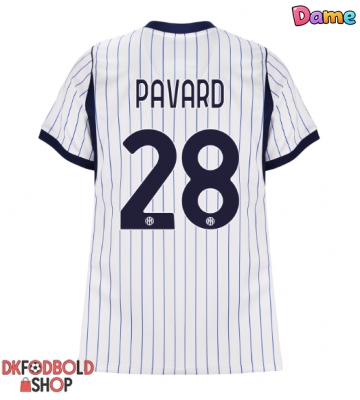 Inter Milan Benjamin Pavard #28 Udebanetrøje Dame 2026-27 Kort ærmer Inter Milan Benjamin Pavard #28 Udebanetrøje Dame 2026-27 Kort ærmer